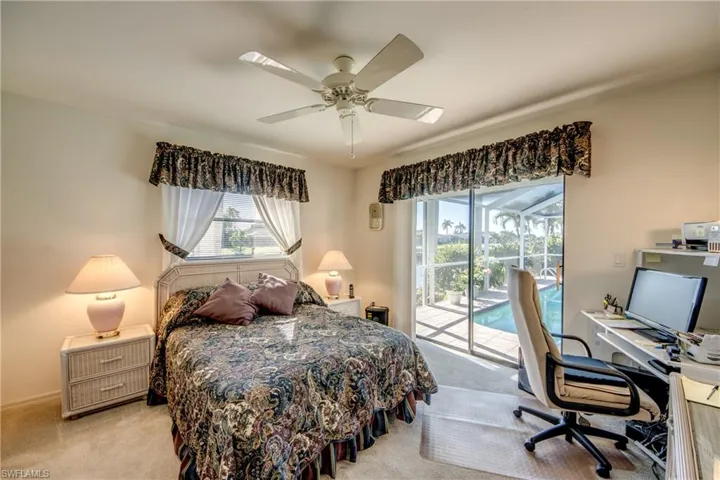 1907 Se 10th Ave, Cape Coral Fl 33990