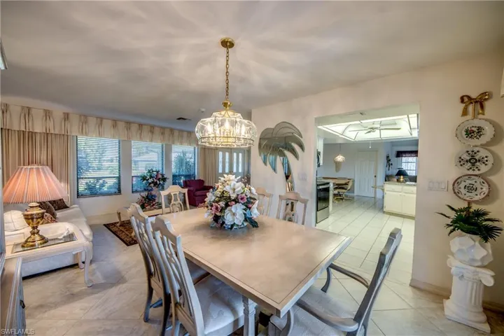 1907 Se 10th Ave, Cape Coral Fl 33990