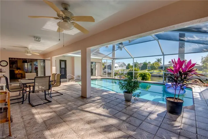 1907 Se 10th Ave, Cape Coral Fl 33990