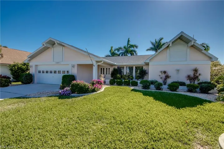 1907 Se 10th Ave, Cape Coral Fl 33990