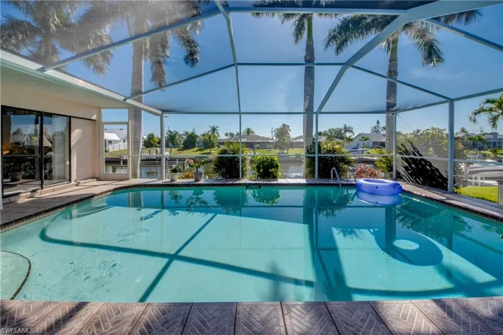 1907 Se 10th Ave, Cape Coral Fl 33990