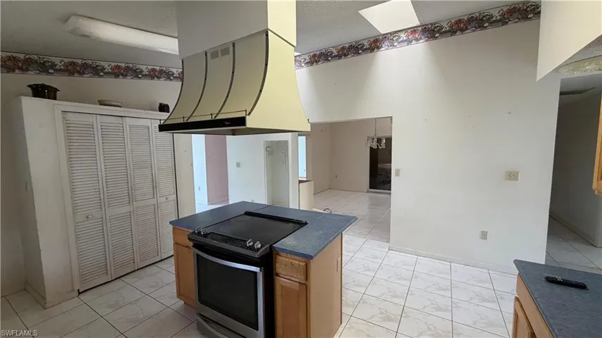 2815 Nw 26th Ter, Cape Coral, Florida 33993