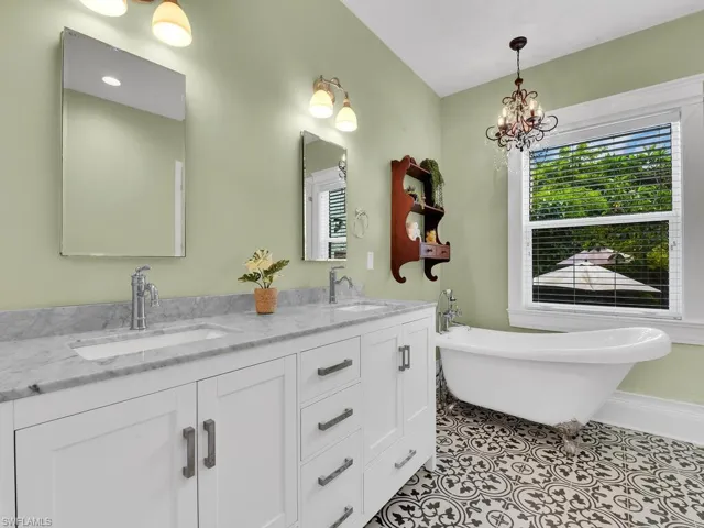 2747  Providence  ST, Fort Myers, FL 33916