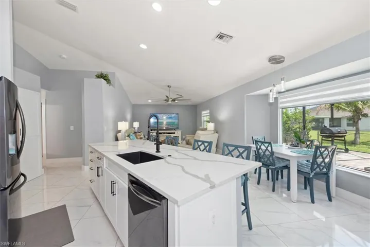 1619 13th Ter, Cape Coral, Florida 33991