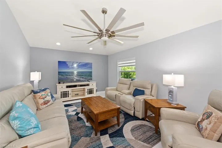 1619 13th Ter, Cape Coral, Florida 33991