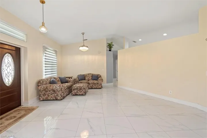 1619 13th Ter, Cape Coral, Florida 33991