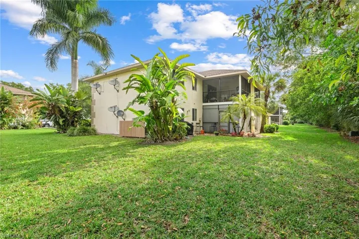 5406 16th Pl Sw E4, Naples, Florida 34116