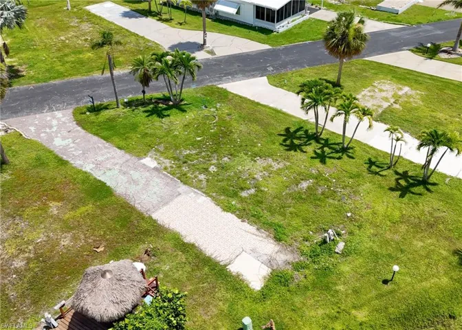 13671  Catbird  DR, Fort Myers, FL 33908