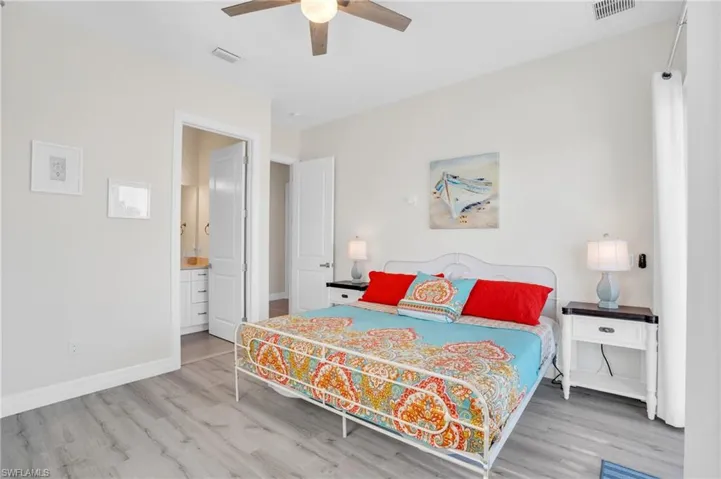 Ensuite guest bedroom 1
