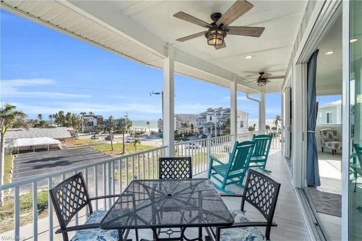 Outdoor porch with gulf views