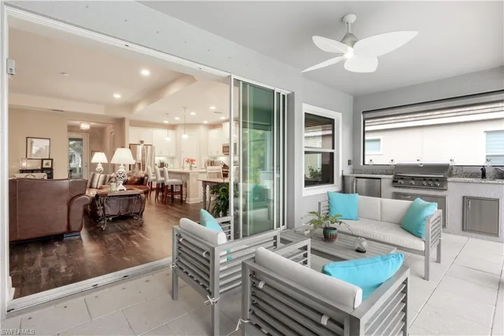 Extended entertaining space-living space