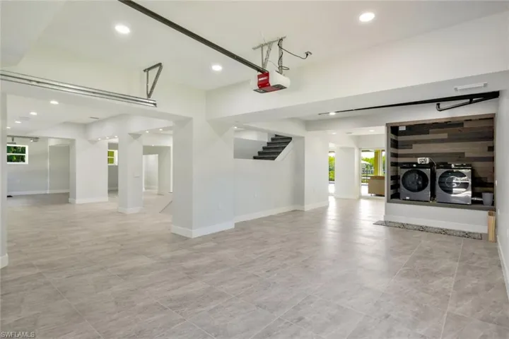 Air conditioned garage/flex space