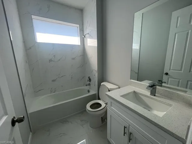100  Nelson S RD, Cape Coral, FL 33991