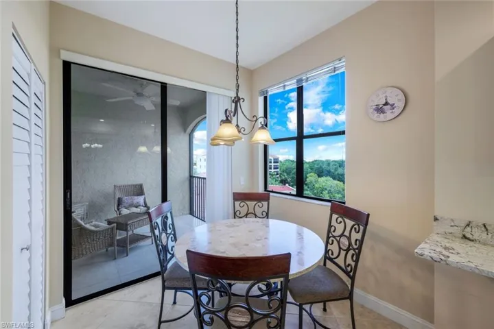 Eat in kitchen