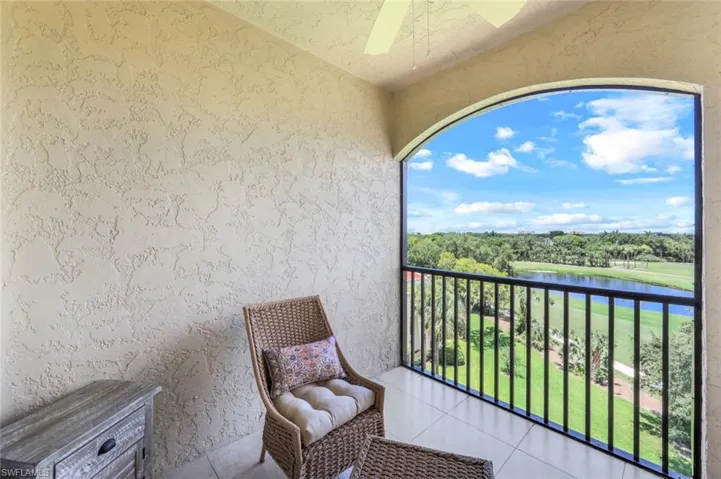 7024 Pelican Bay Blvd # F504, Naples Fl 34108