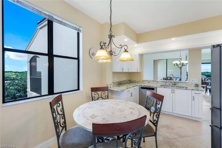 eat in kitchen