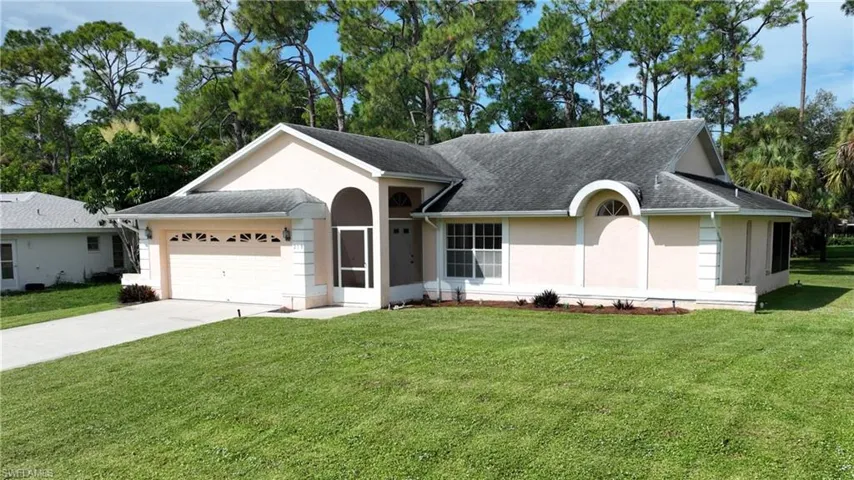 213 Maple Ave N, Lehigh Acres, Florida 33936