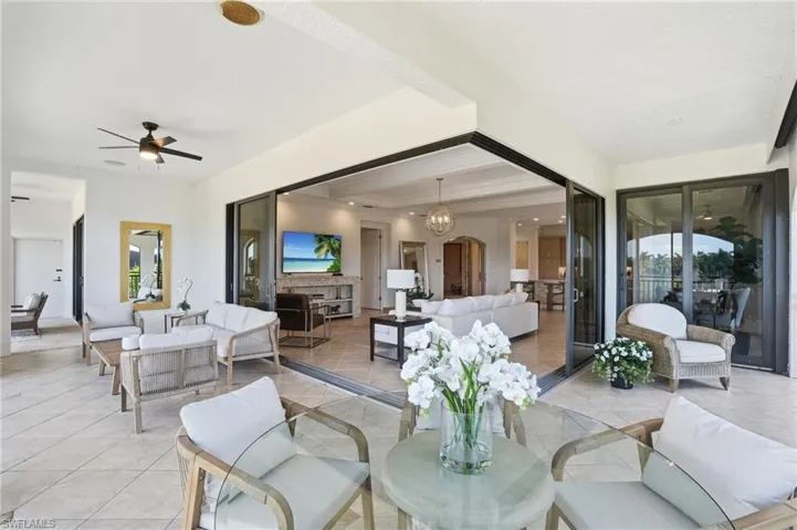 2543 Marquesa Royale Ln #4-302, Naples, Florida 34109