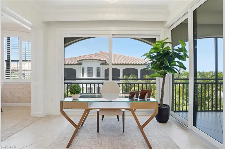 2543 Marquesa Royale Ln #4-302, Naples, Florida 34109