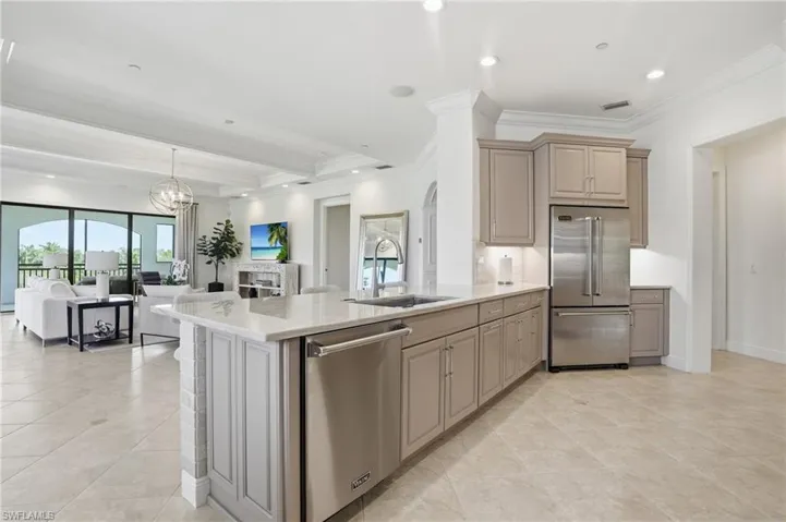 2543 Marquesa Royale Ln #4-302, Naples, Florida 34109