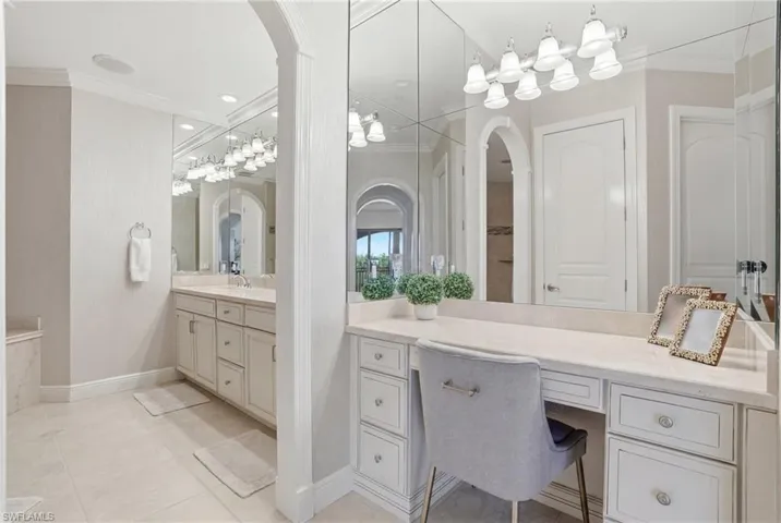 2543 Marquesa Royale Ln #4-302, Naples, Florida 34109