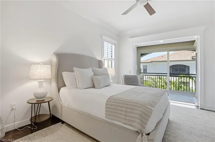 2543 Marquesa Royale Ln #4-302, Naples, Florida 34109