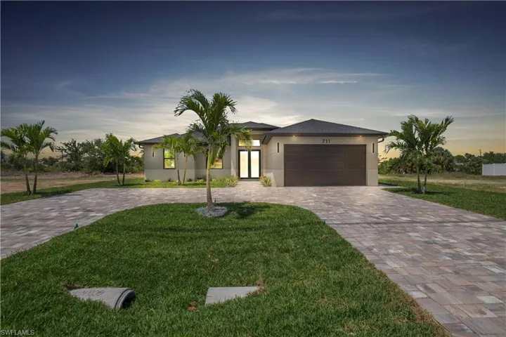 711  Gleason  PKWY, Cape Coral, FL 33914