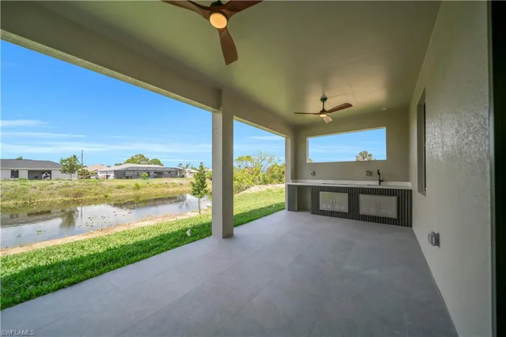 711  Gleason  PKWY, Cape Coral, FL 33914