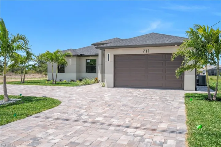 711  Gleason  PKWY, Cape Coral, FL 33914