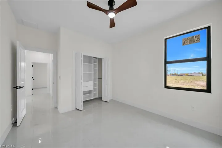 711  Gleason  PKWY, Cape Coral, FL 33914