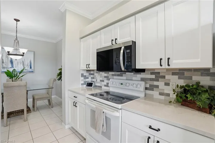 8600  Cedar Hammock  CIR, Naples, FL 34112