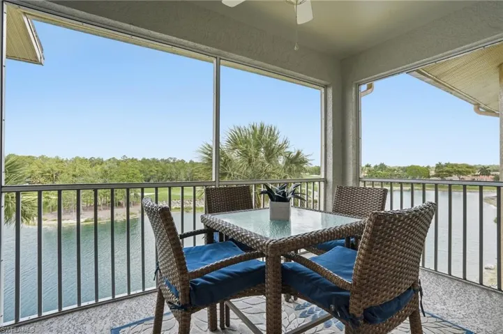 8600  Cedar Hammock  CIR, Naples, FL 34112