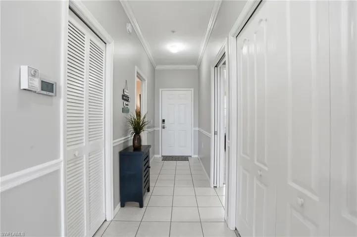 8600  Cedar Hammock  CIR, Naples, FL 34112
