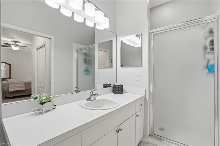 8600  Cedar Hammock  CIR, Naples, FL 34112