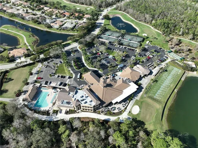 8600  Cedar Hammock  CIR, Naples, FL 34112