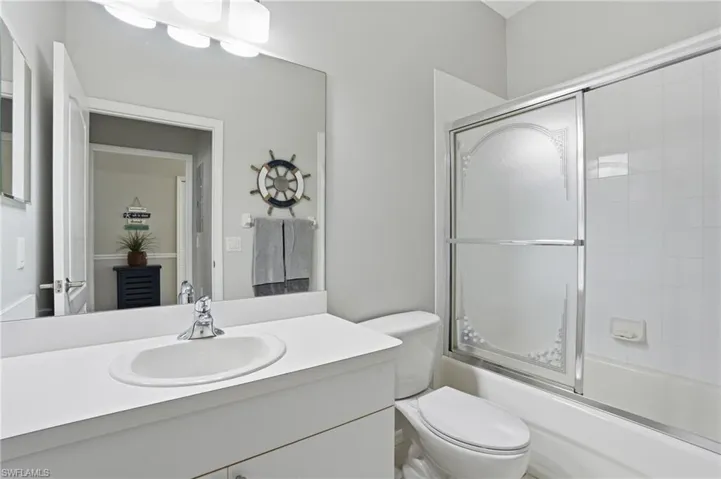 8600  Cedar Hammock  CIR, Naples, FL 34112