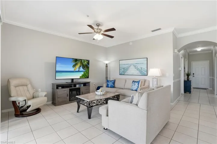 8600  Cedar Hammock  CIR, Naples, FL 34112