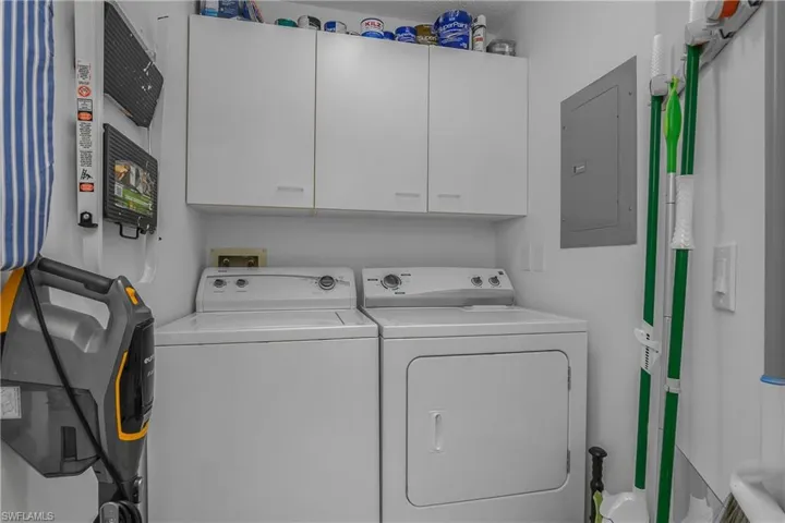 7725 Jewel Ln 201, Naples, Florida 34109