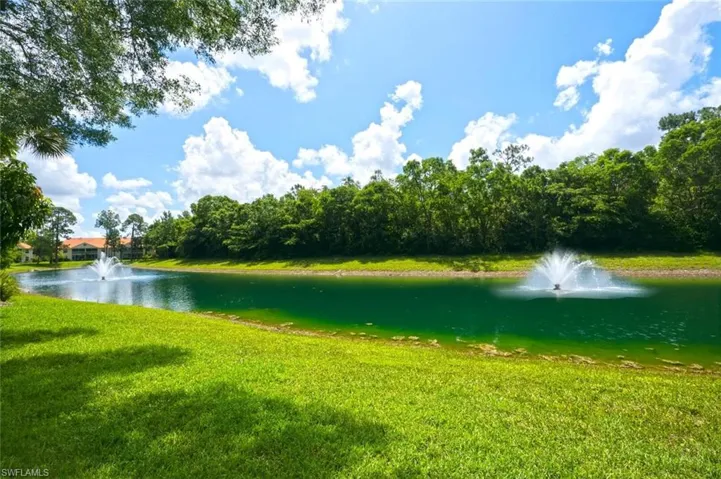 193 Robin Hood Cir 203, Naples, Florida 34104