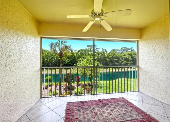 193 Robin Hood Cir 203, Naples, Florida 34104