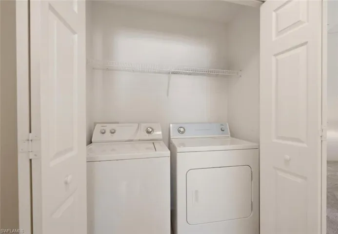 193 Robin Hood Cir 203, Naples, Florida 34104