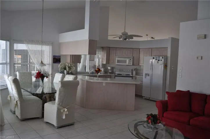 431 Dundee Ct, Naples, Florida 34104