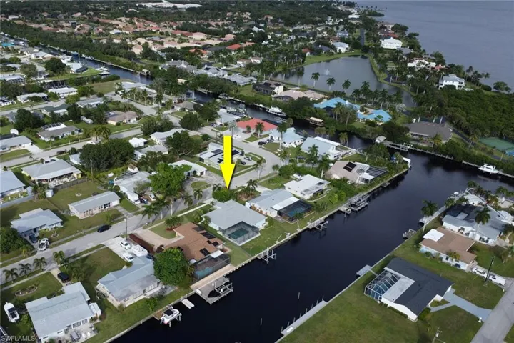 1697 Lakeside Ter, North Fort Myers, Florida 33903