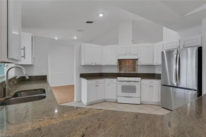 1697 Lakeside Ter, North Fort Myers, Florida 33903