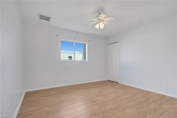1697 Lakeside Ter, North Fort Myers, Florida 33903