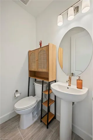 Downstairs 1/2 bath