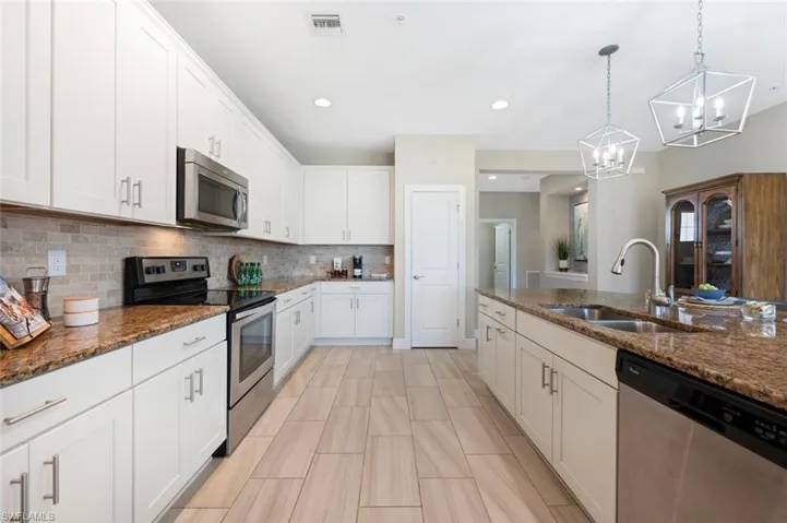 Spacious kitchen with large island and large pantry