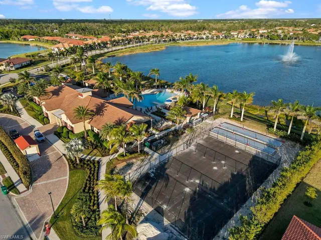 1598  Oceania S DR, Naples, FL 34113