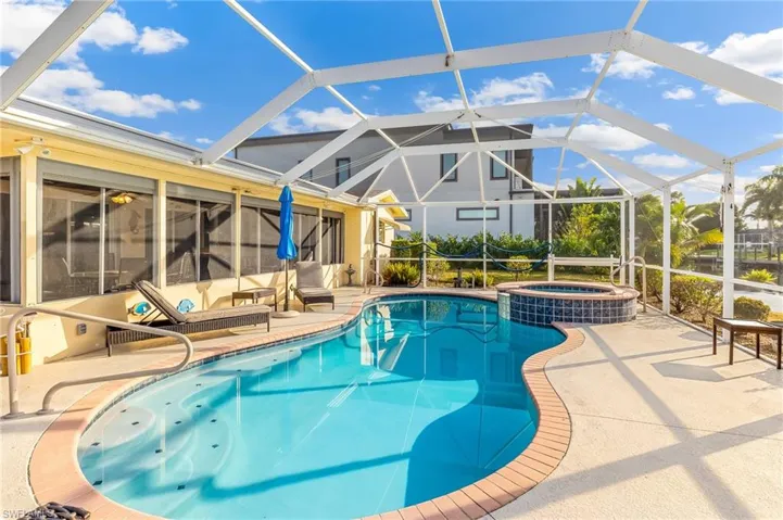 4832 Triton Ct W, Cape Coral, Florida 33904