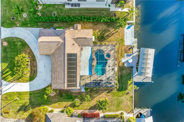 4832 Triton Ct W, Cape Coral, Florida 33904